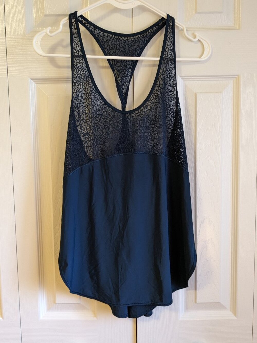 Lululemon Twist Train Singlet Womens M L Navy Blue Lace Back Athleisure Gym Run